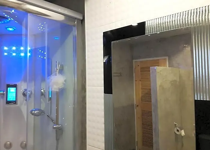 Day Hotel